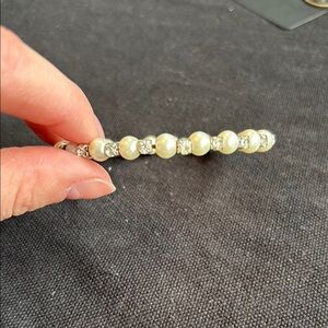 Elegant Pearl and Silver Bracelet